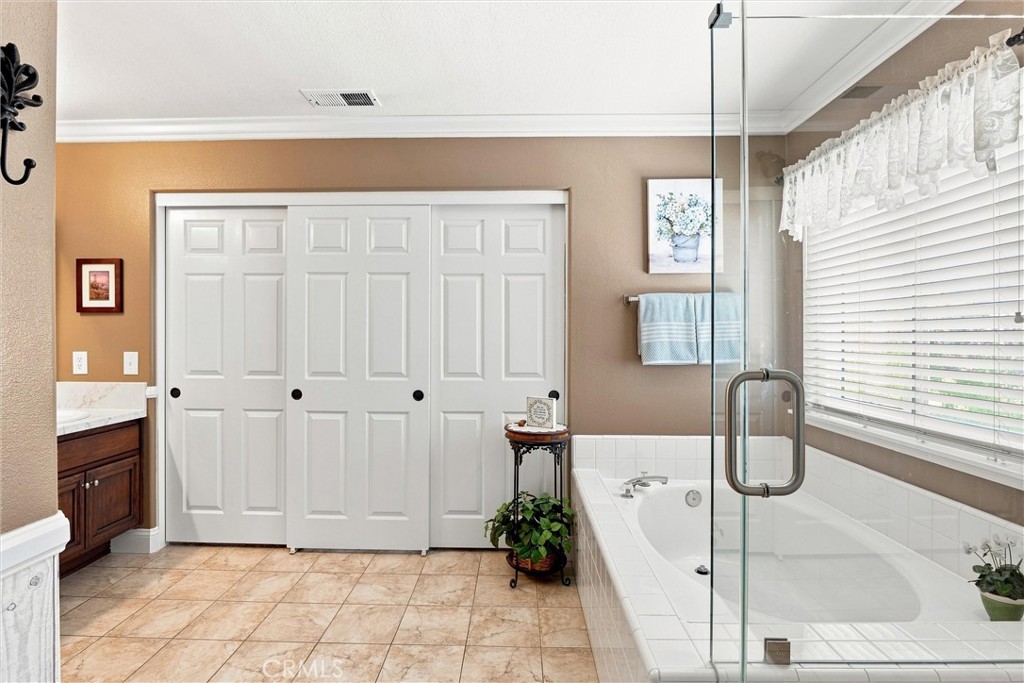 65 Linhaven Property Photo 27