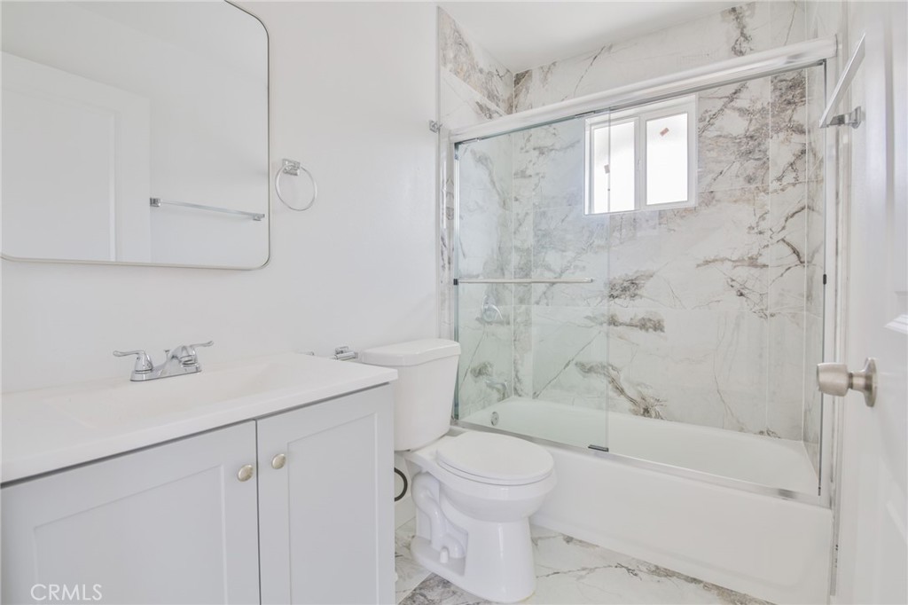 1043 W 151st Street Property Photo 13