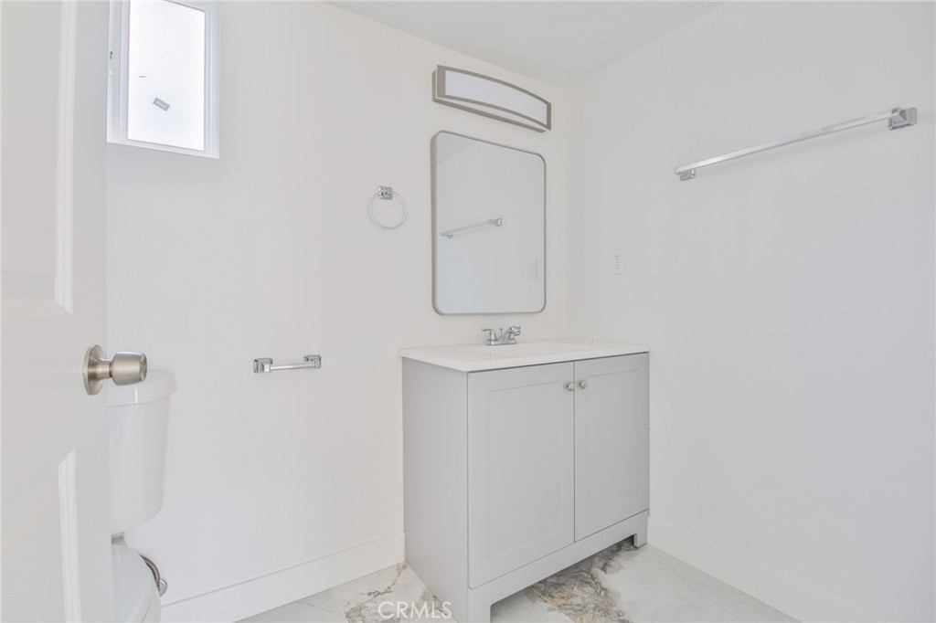 1043 W 151st Street Property Photo 19