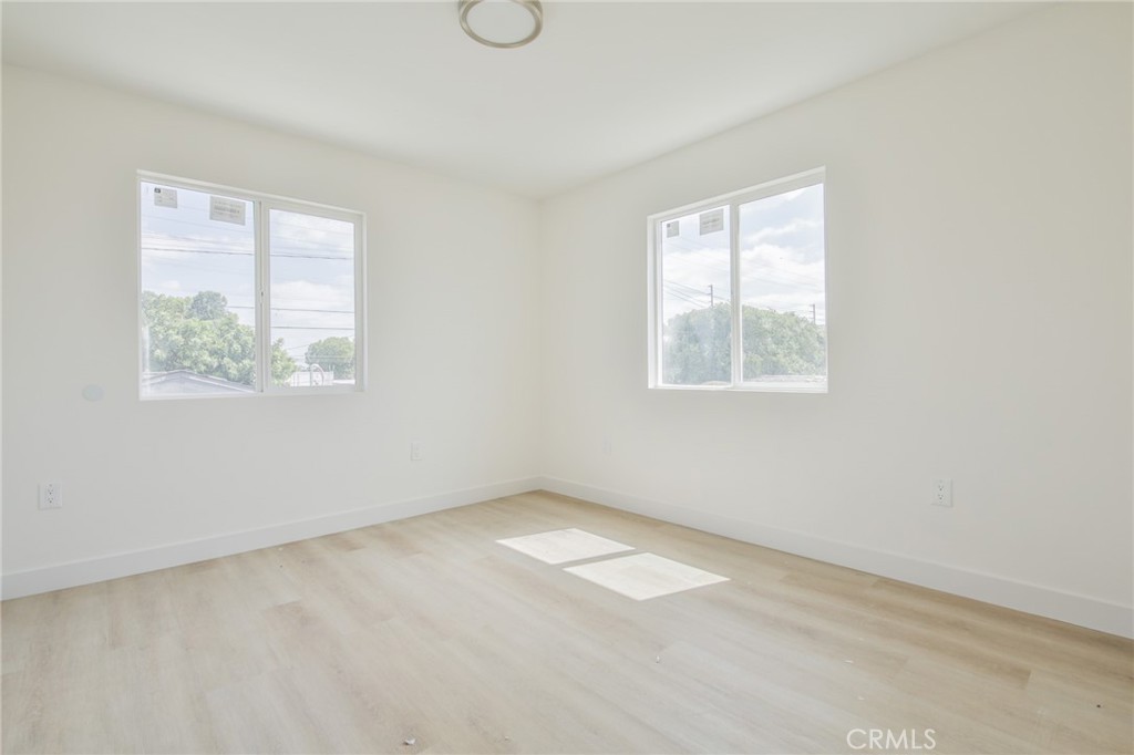 1043 W 151st Street Property Photo 25