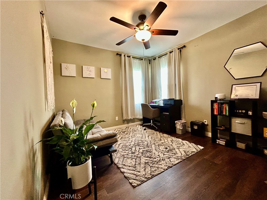 205 E Cypress Property Photo 12