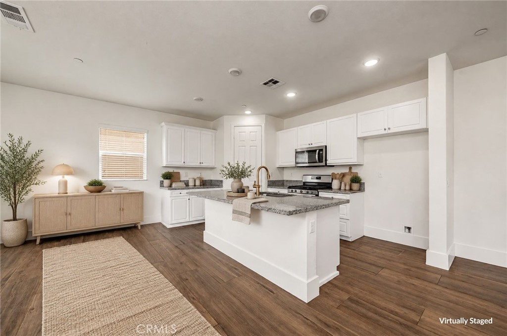 24571 Acadia Drive Property Photo 4