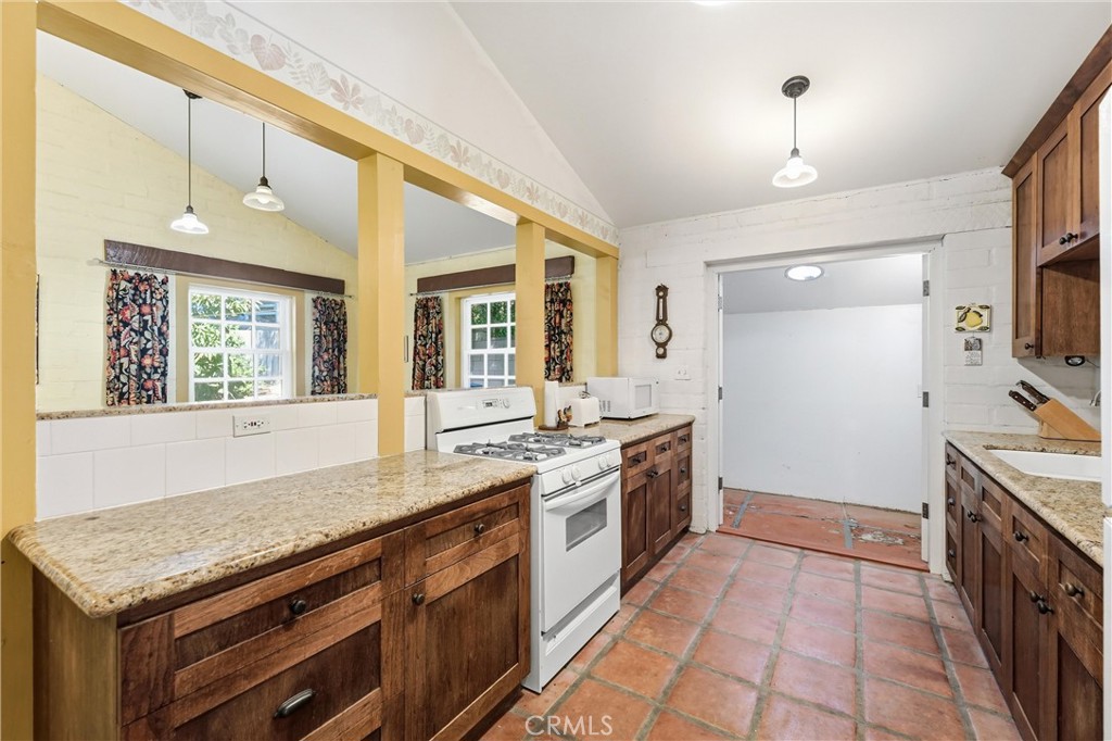 1749 West Property Photo 15