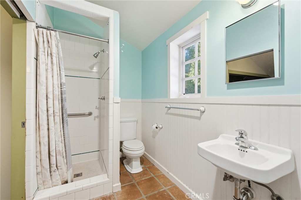 1749 West Property Photo 26
