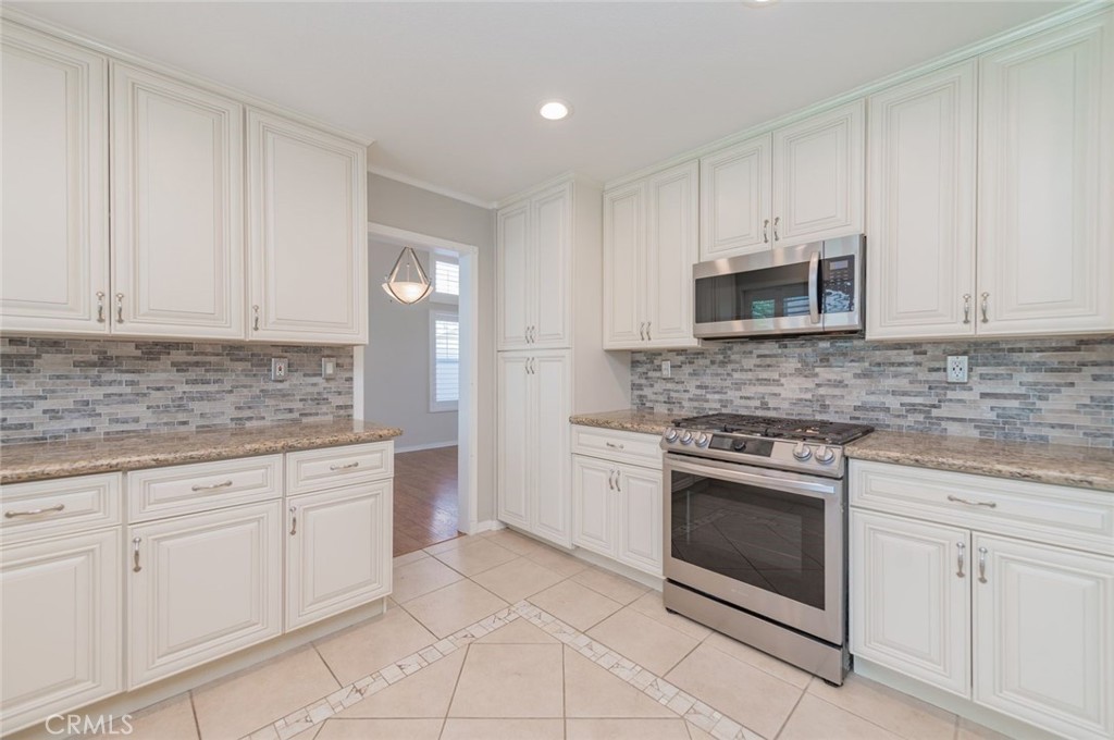 3420 New York Property Photo 14