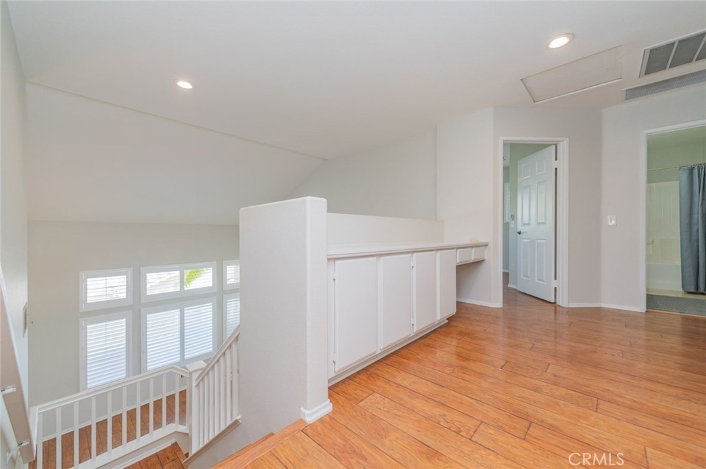3420 New York Property Photo 22