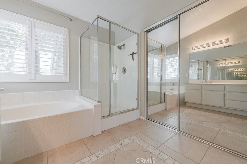 3420 New York Property Photo 26