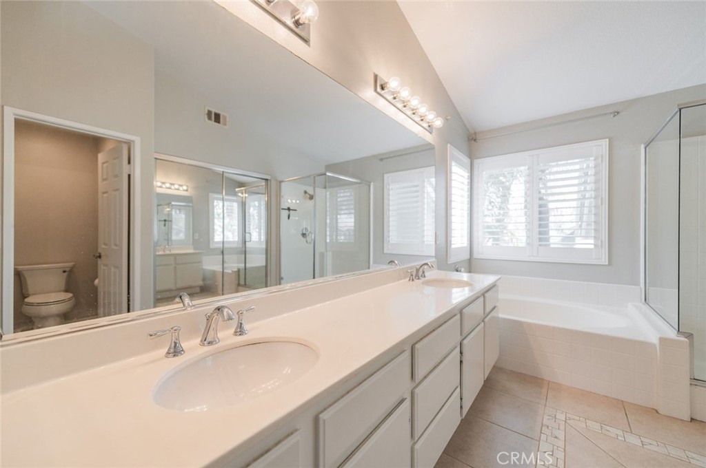 3420 New York Property Photo 29