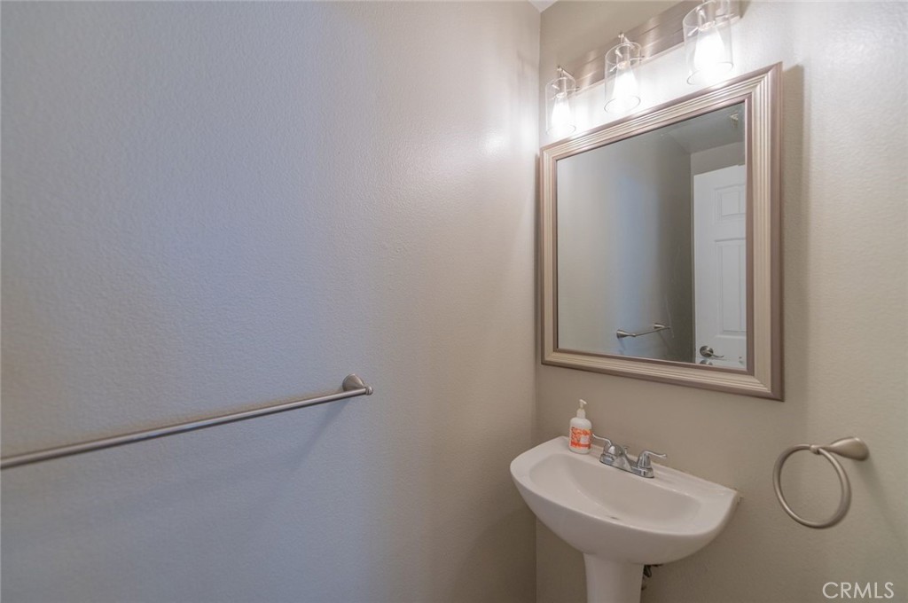 3420 New York Property Photo 37