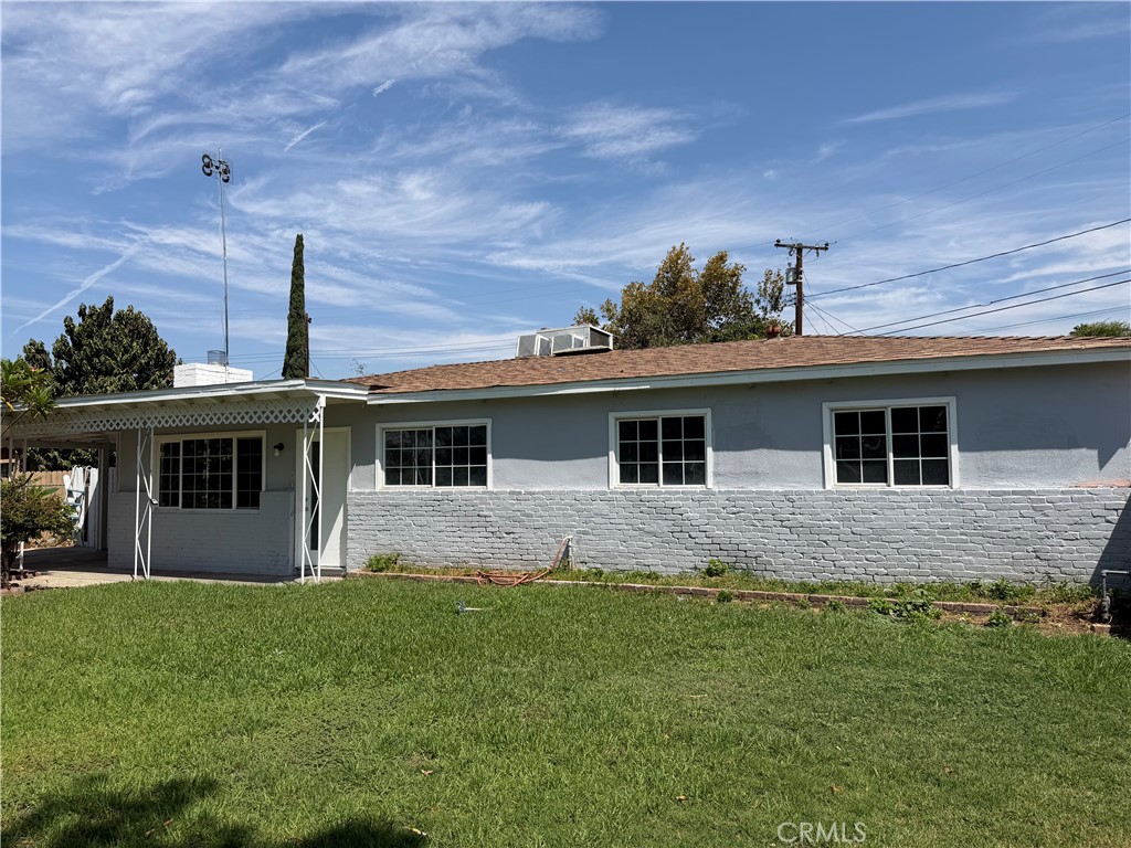 6603 Mitad Court Property Photo 2