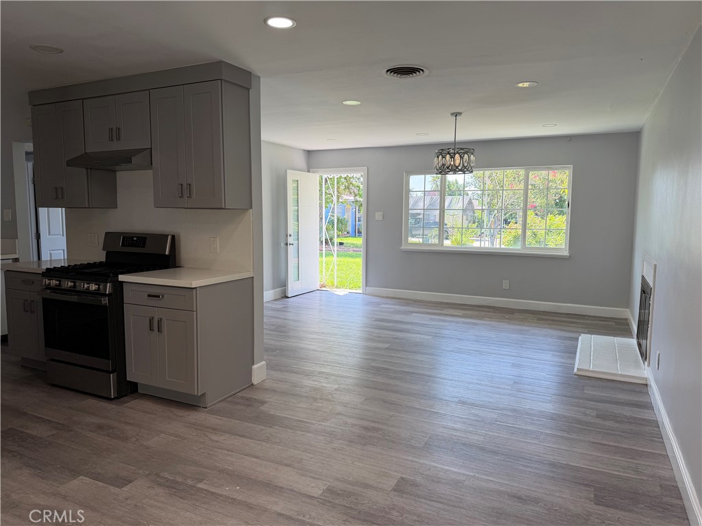 6603 Mitad Court Property Photo 6