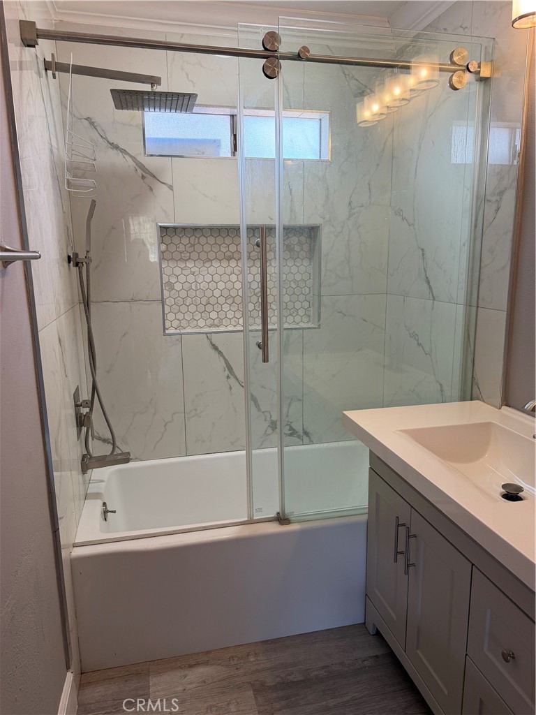 6603 Mitad Court Property Photo 10