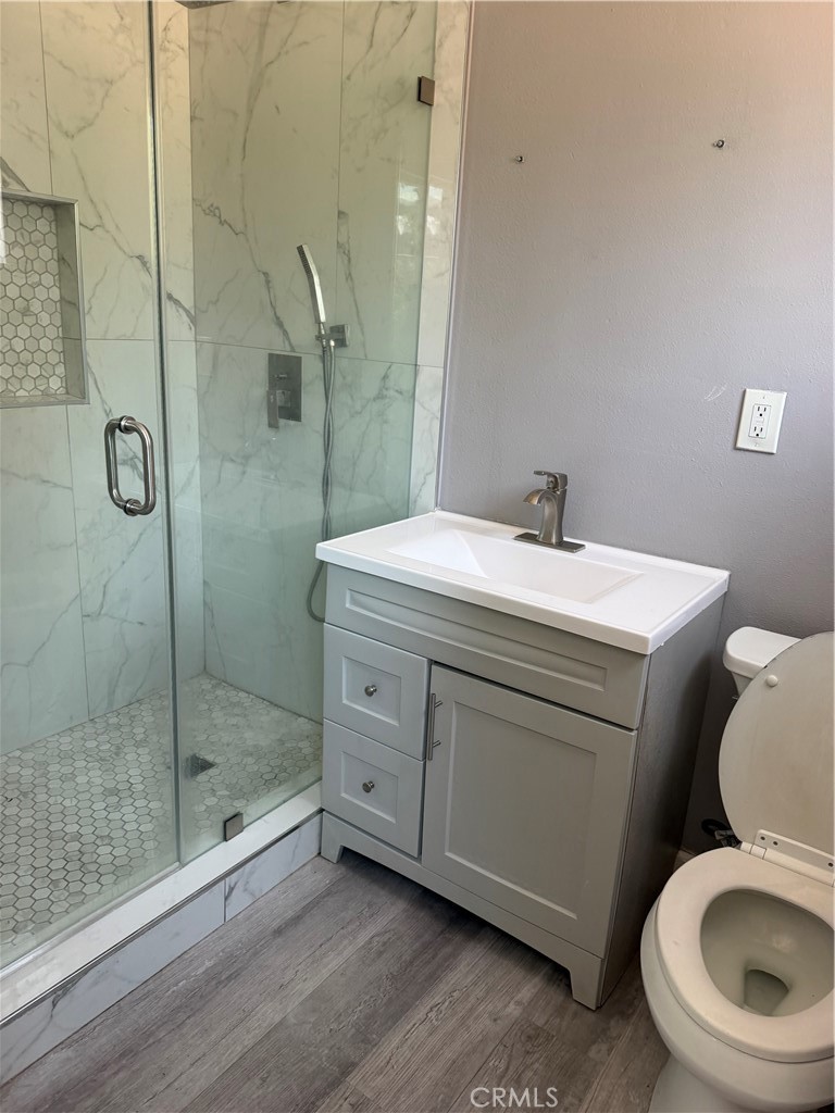 6603 Mitad Court Property Photo 12