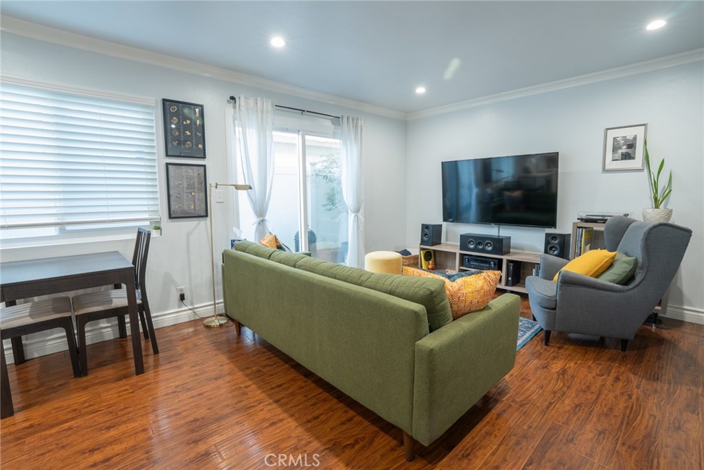 2104 Raymond 4 Property Photo 6
