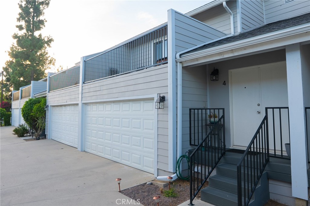 2104 Raymond 4 Property Photo 8