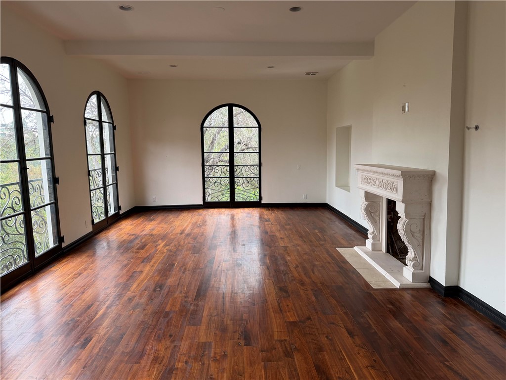 1301 N Beverly Property Photo 1