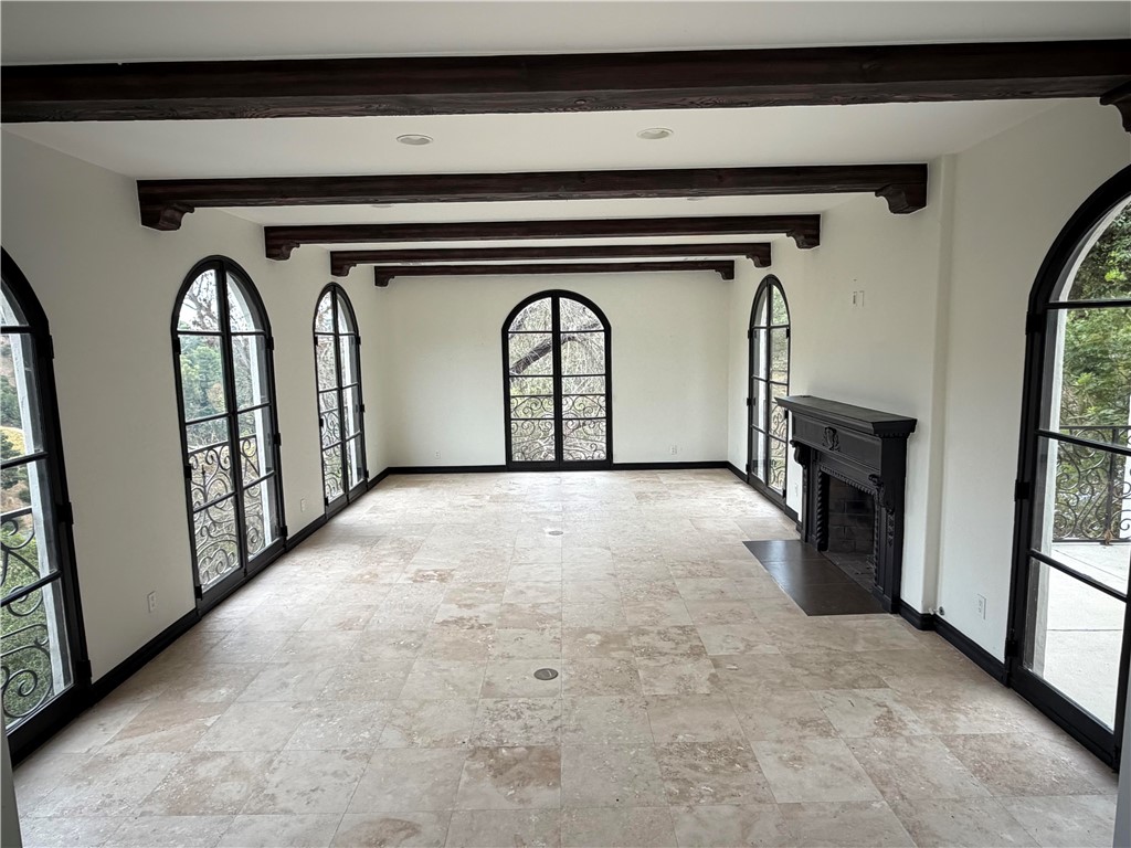 1301 N Beverly Property Photo 2