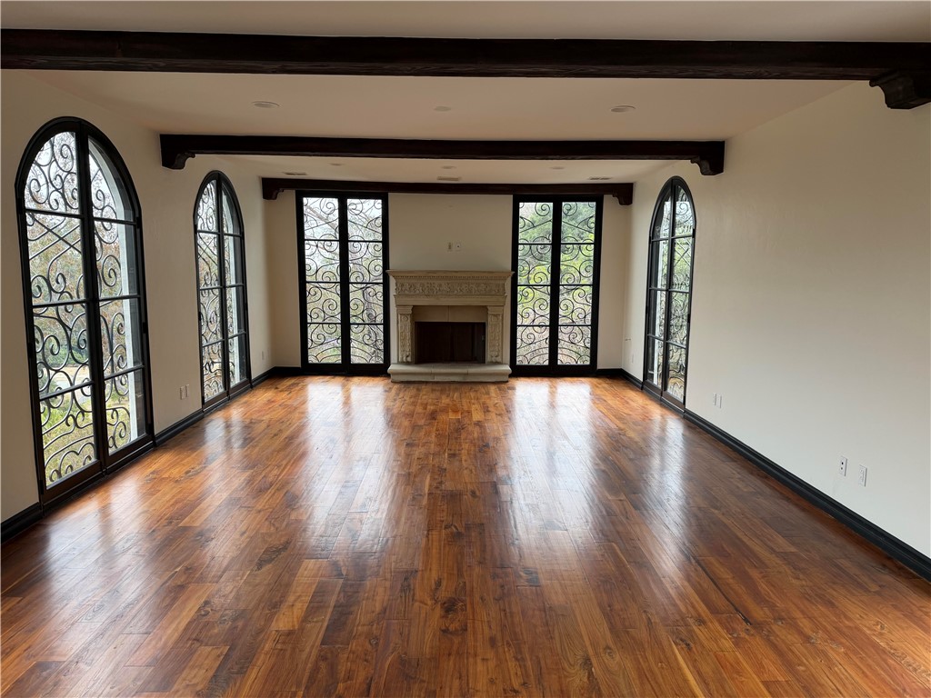 1301 N Beverly Property Photo 3