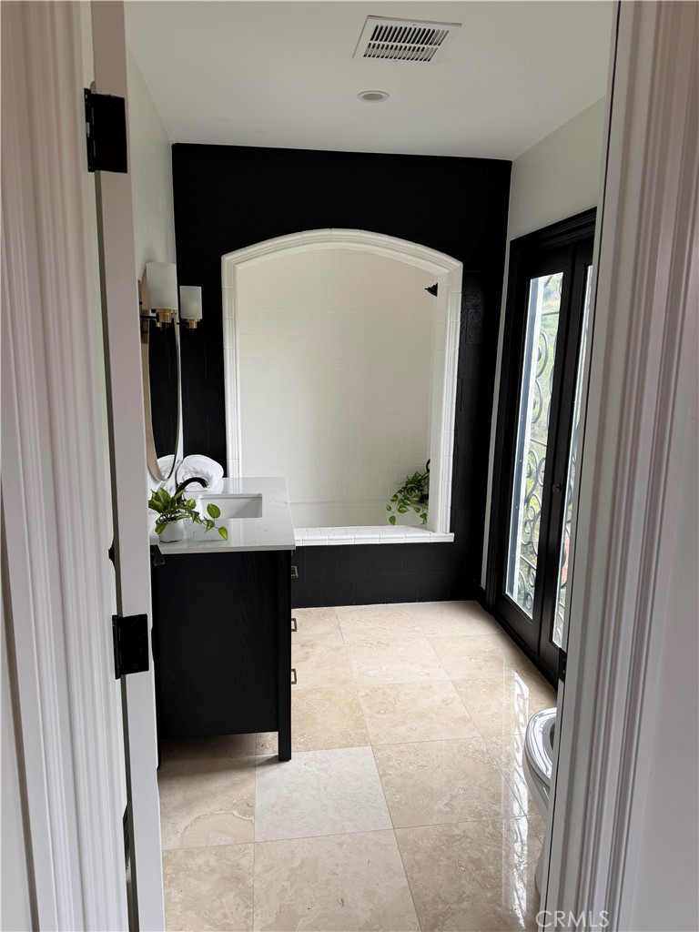 1301 N Beverly Property Photo 22