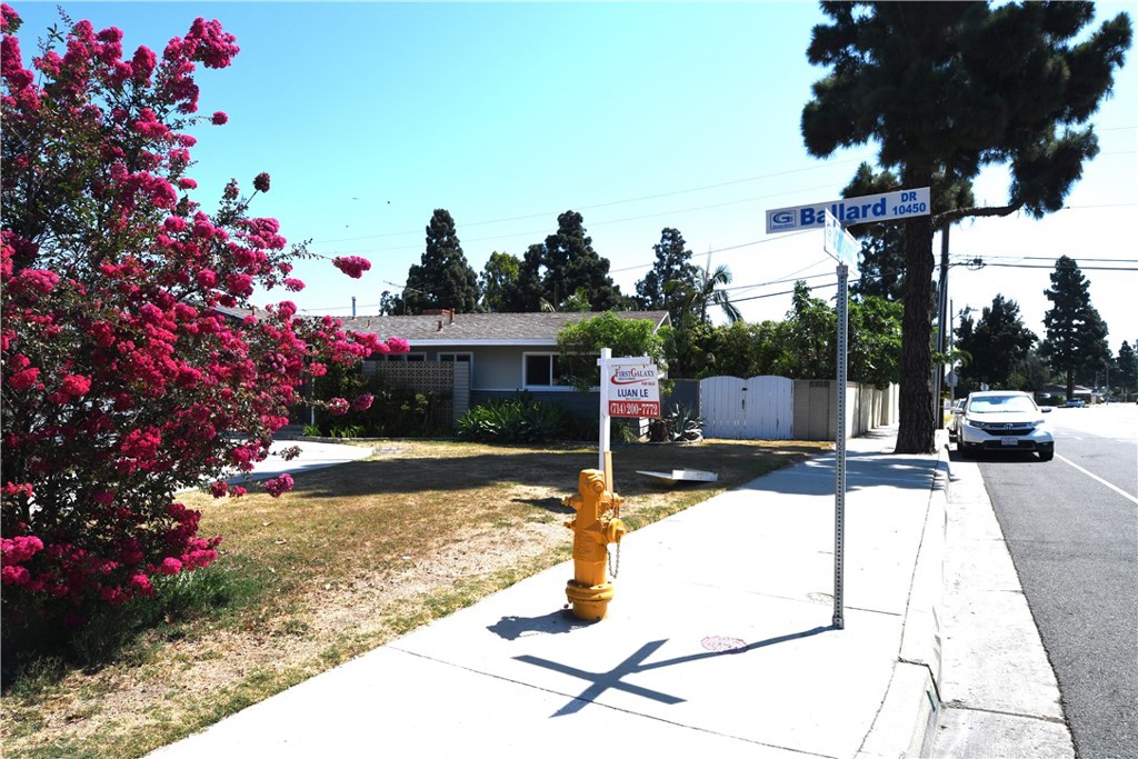 10445 Ballard Property Photo 3