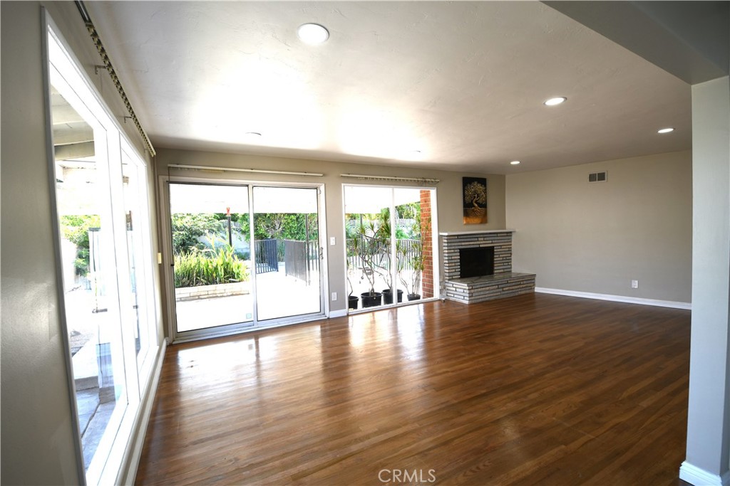 10445 Ballard Property Photo 7