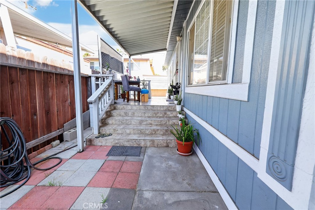 11301 Euclid Street 22 Property Photo 5