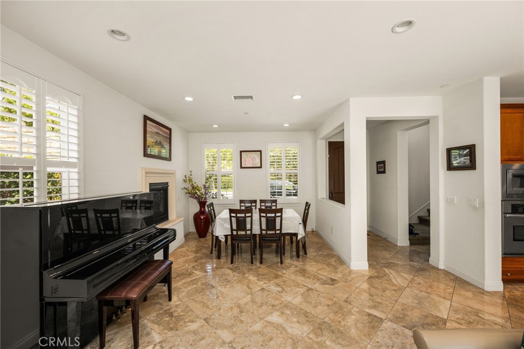 2748 E Coalinga Property Photo 7