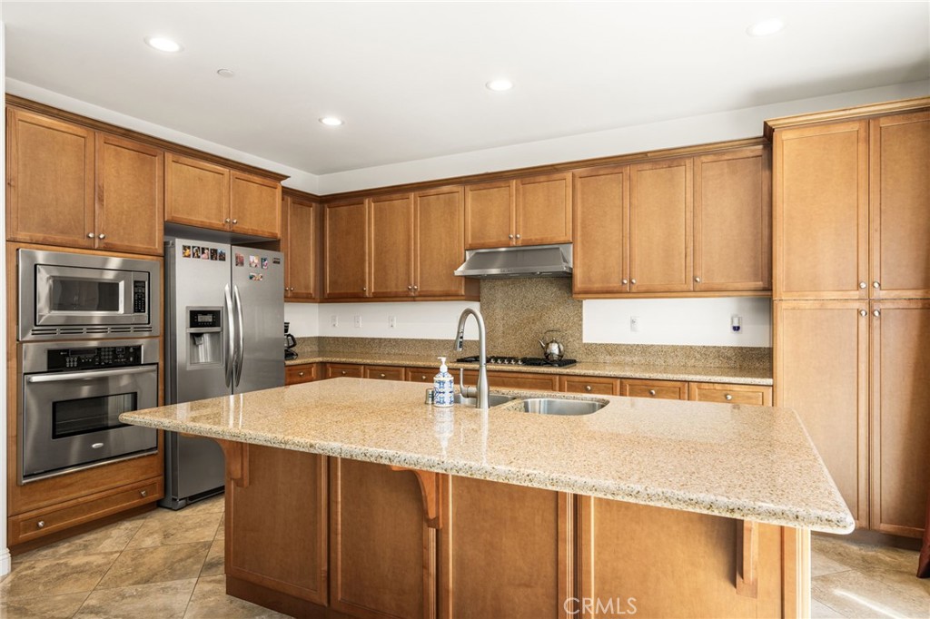2748 E Coalinga Property Photo 17