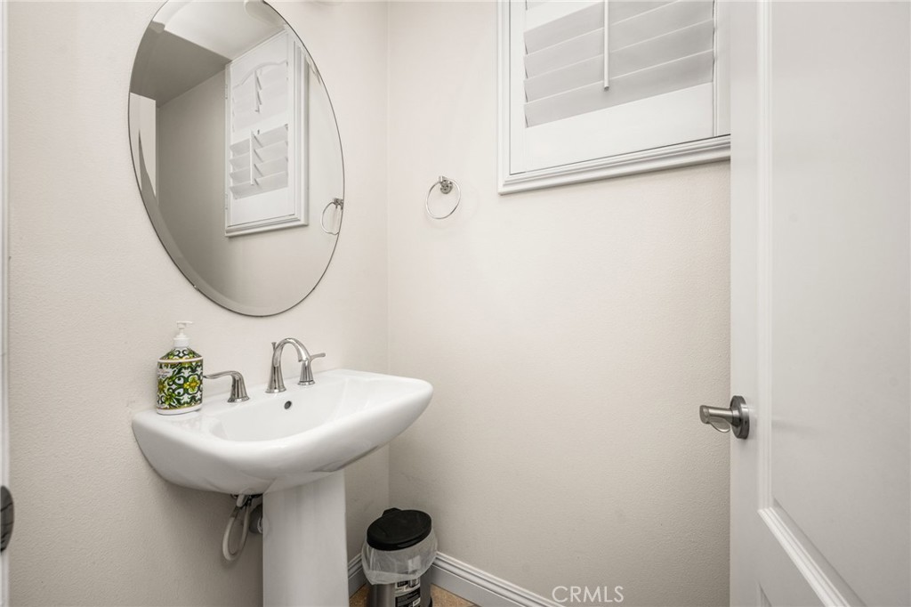 2748 E Coalinga Property Photo 22