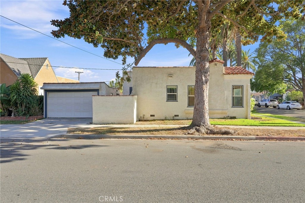 2390 Oregon Property Photo 4