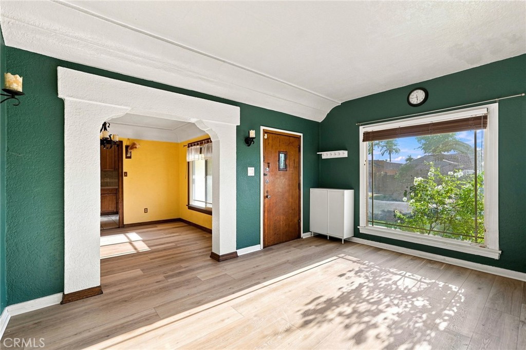 2390 Oregon Property Photo 8