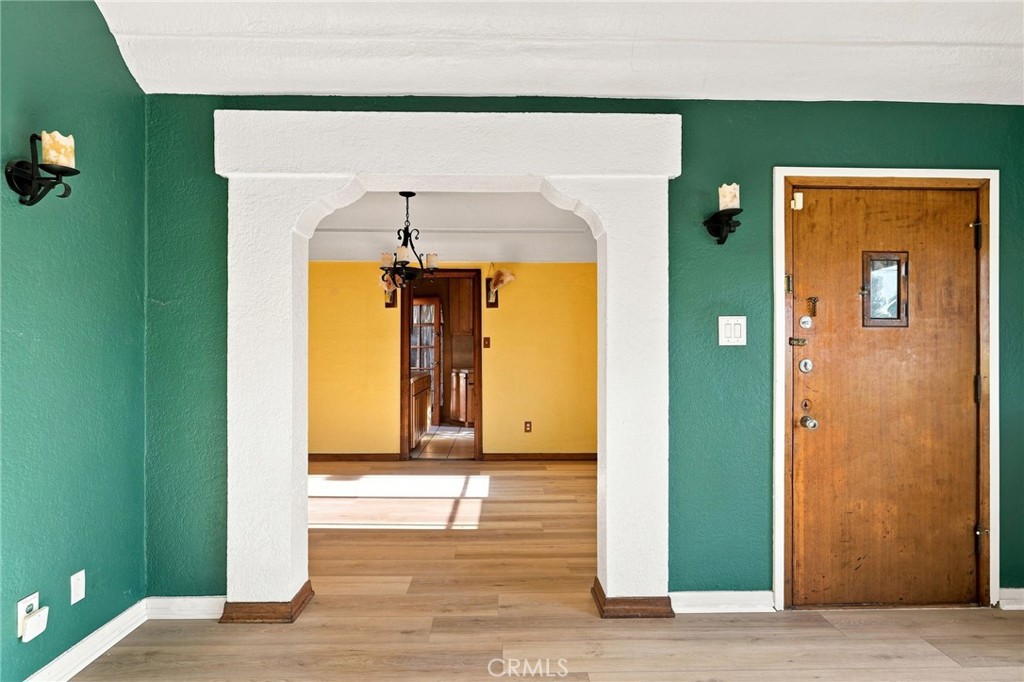 2390 Oregon Property Photo 9