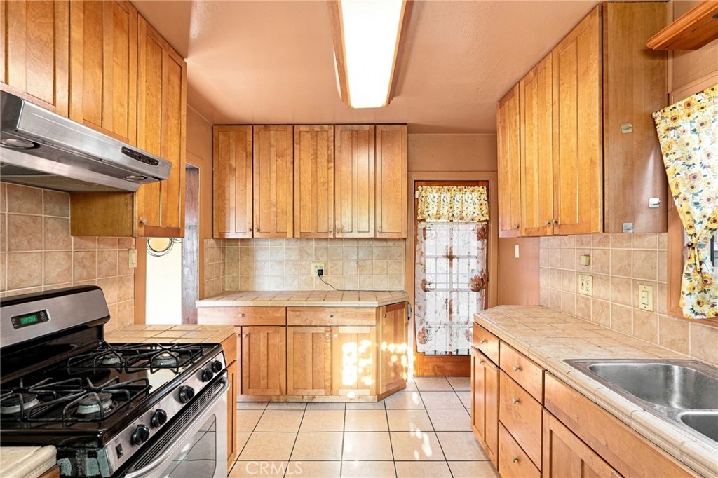 2390 Oregon Property Photo 15