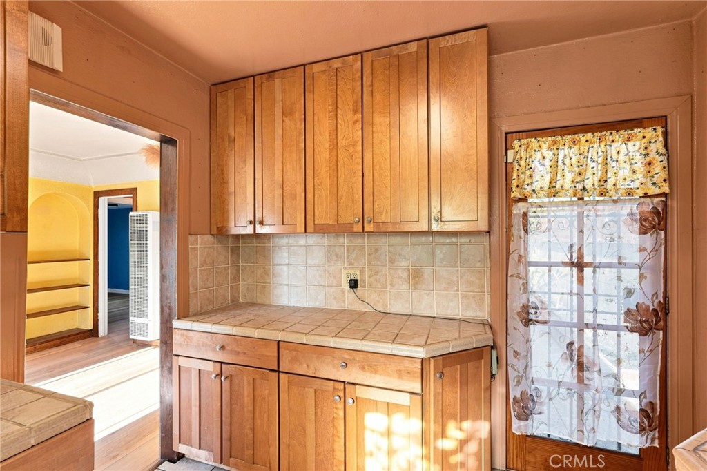 2390 Oregon Property Photo 18