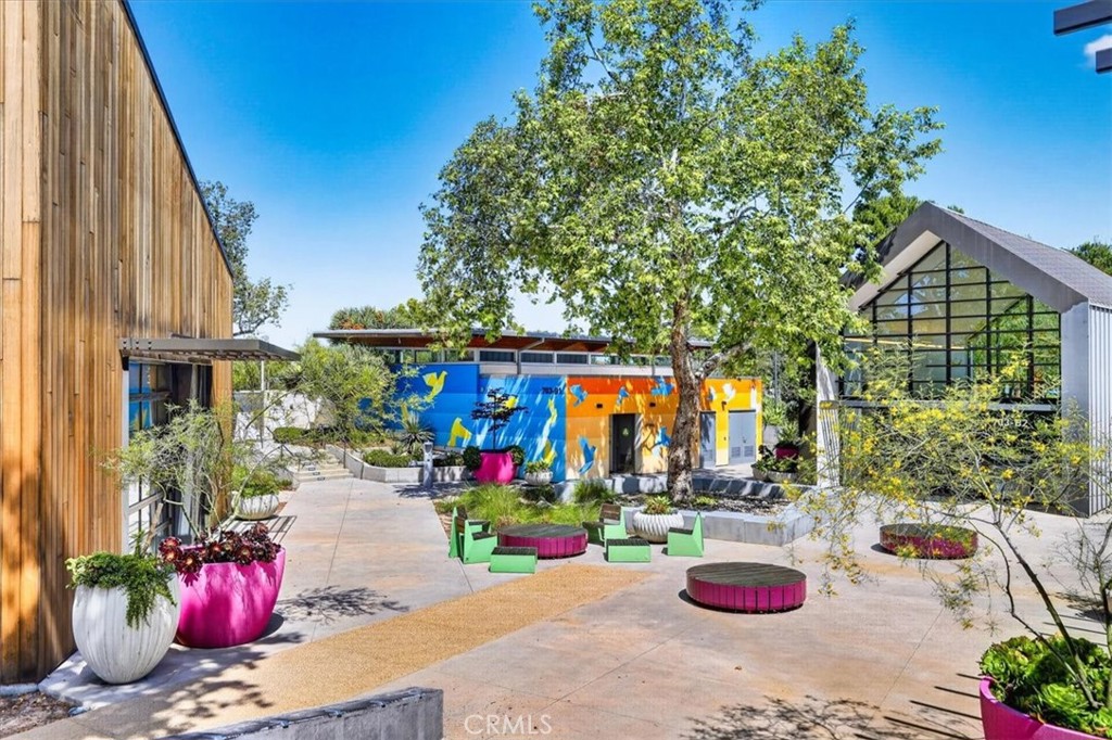 168 Crossover Property Photo 64