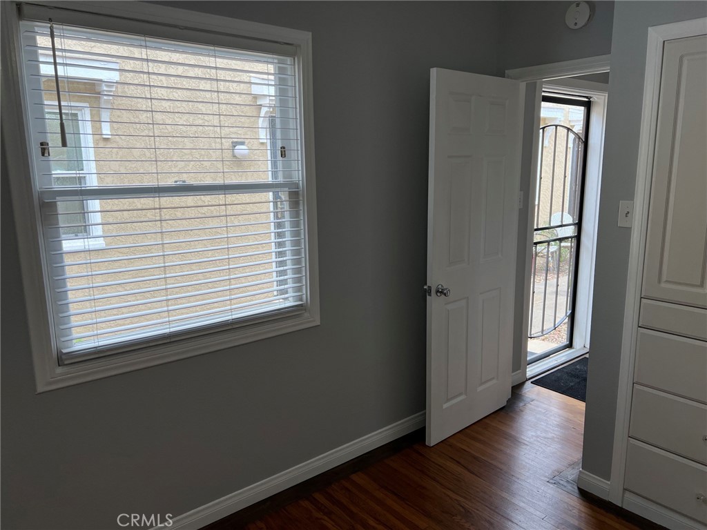 2225 E 2nd 5 Property Photo 8