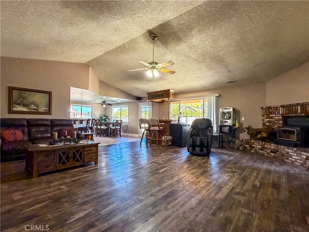 10011 Solano Property Photo 17