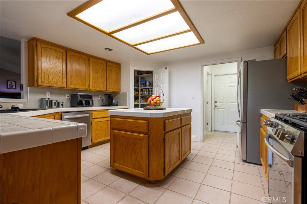 10011 Solano Property Photo 22
