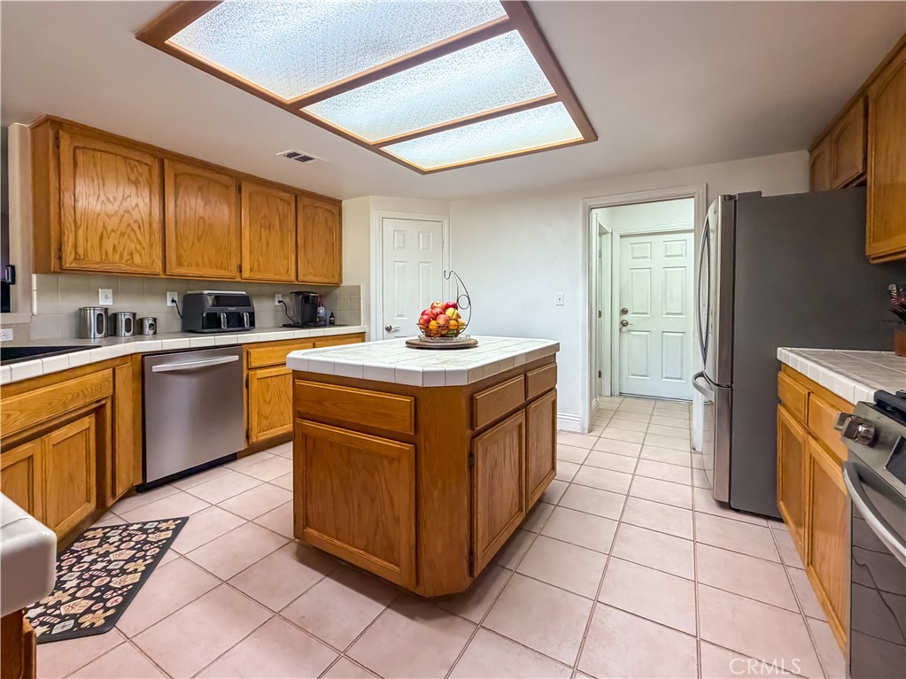 10011 Solano Property Photo 23