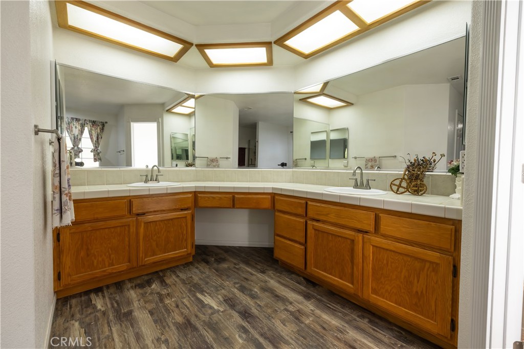 10011 Solano Property Photo 33