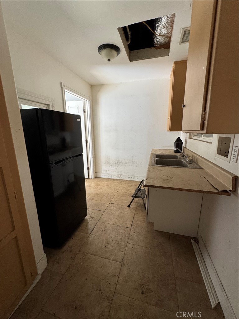 200 N Brookhurst Property Photo 8