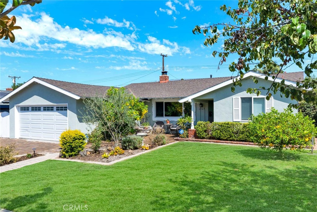 2543 E Coolidge