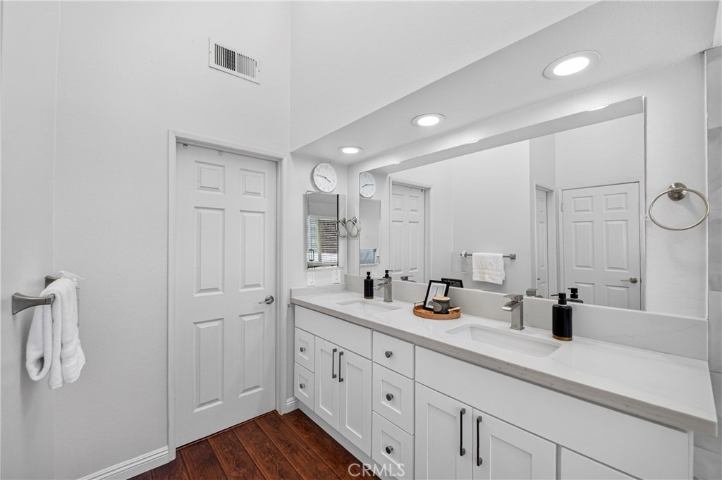 1468 Atherton Property Photo 15