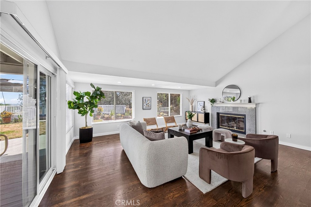 1468 Atherton Property Photo 25
