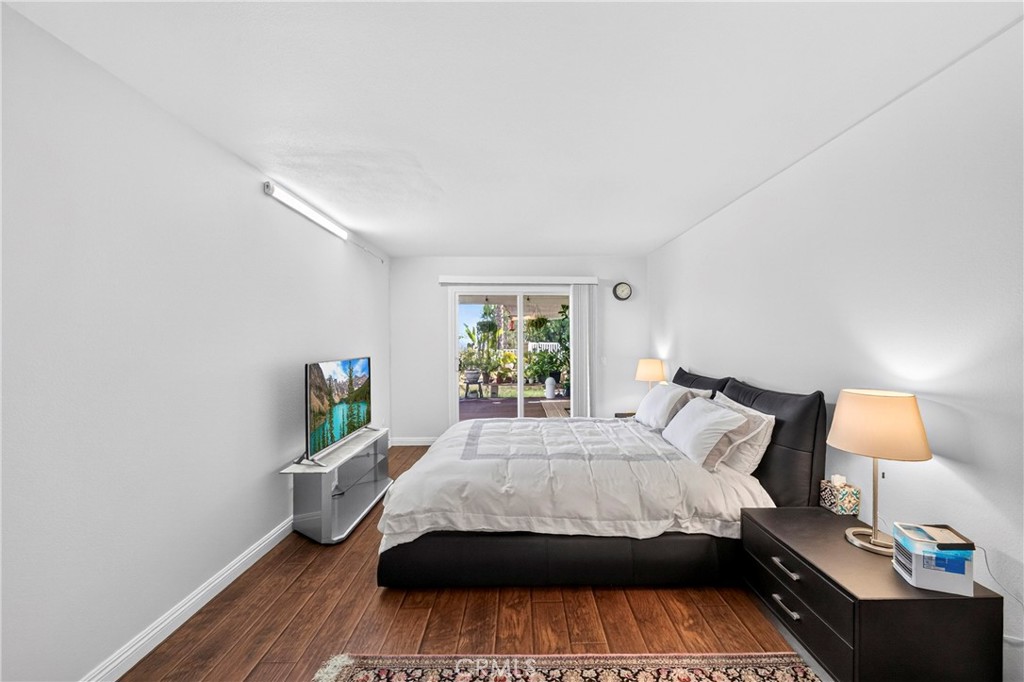 1468 Atherton Property Photo 33