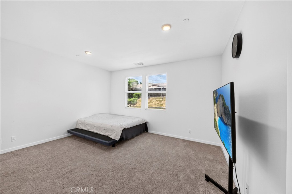 306 Vista Drive 103 Property Photo 12