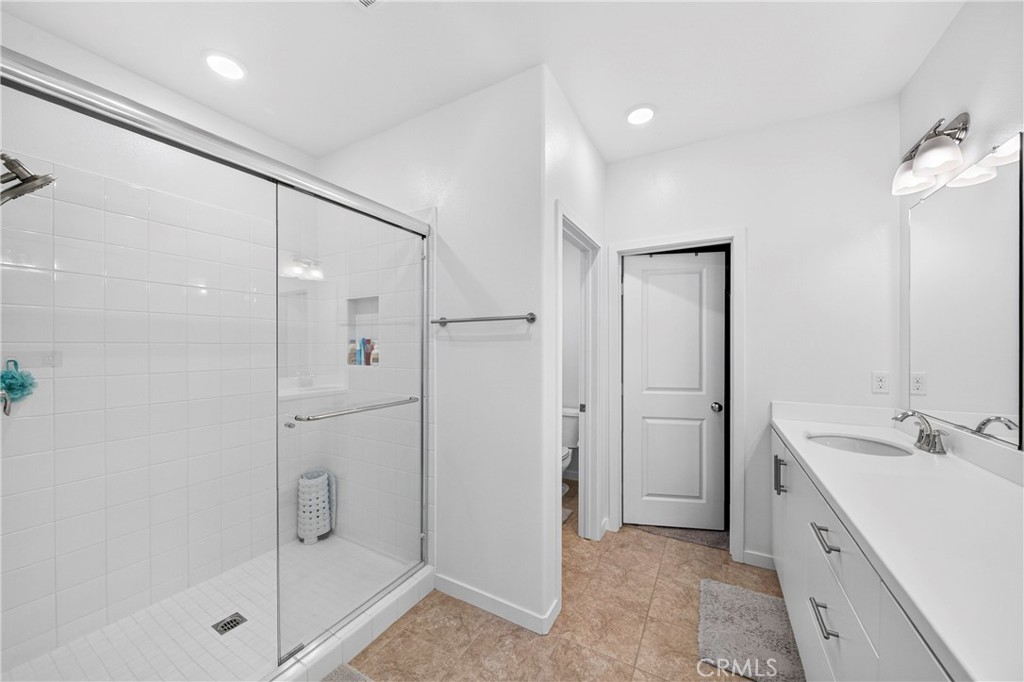 306 Vista Drive 103 Property Photo 15