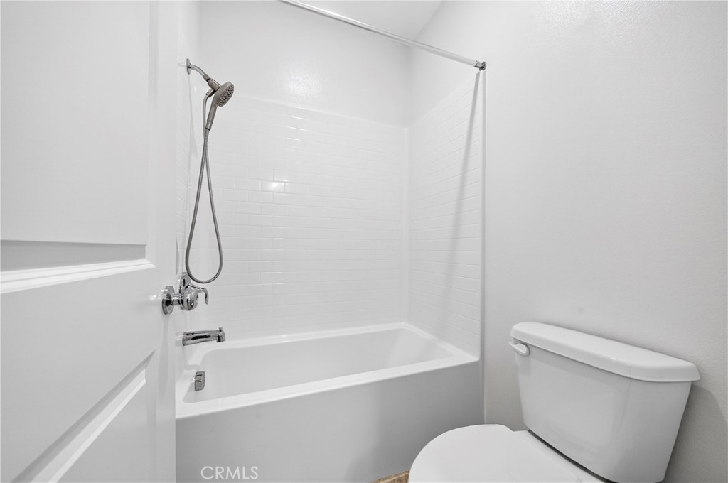 306 Vista Drive 103 Property Photo 24