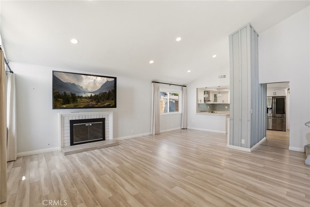 1618 Salmon Property Photo 5