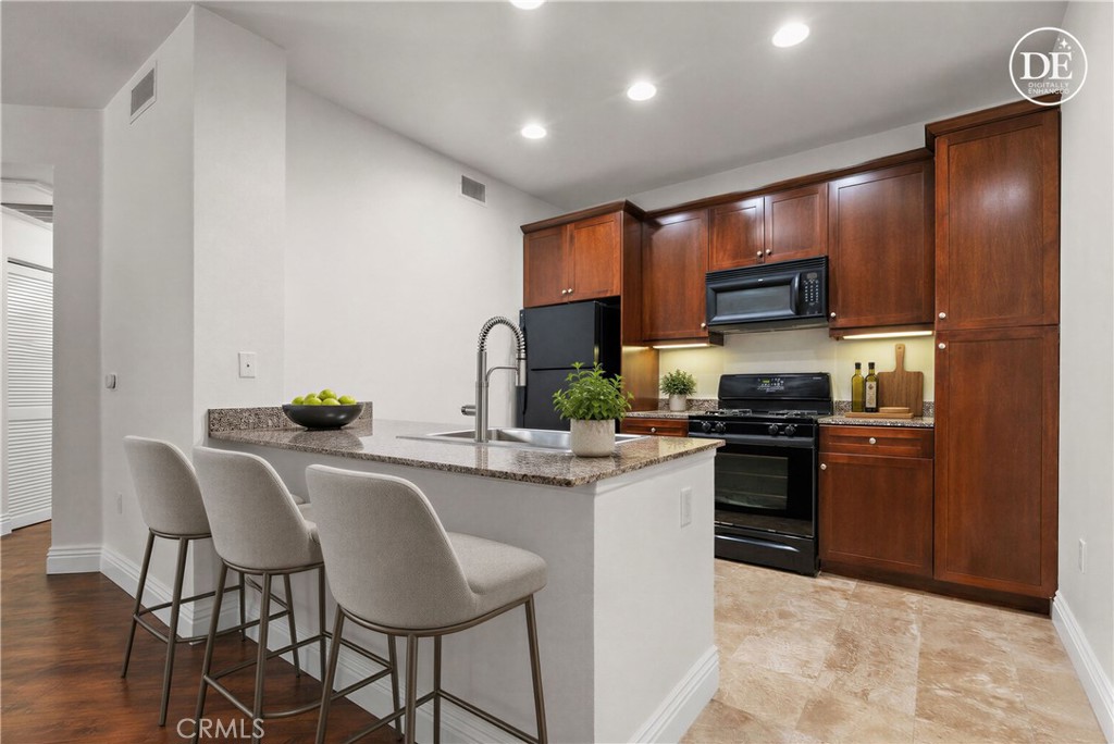 2108 Scholarship Property Photo 2